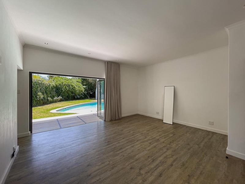 To Let 6 Bedroom Property for Rent in Constantia Western Cape